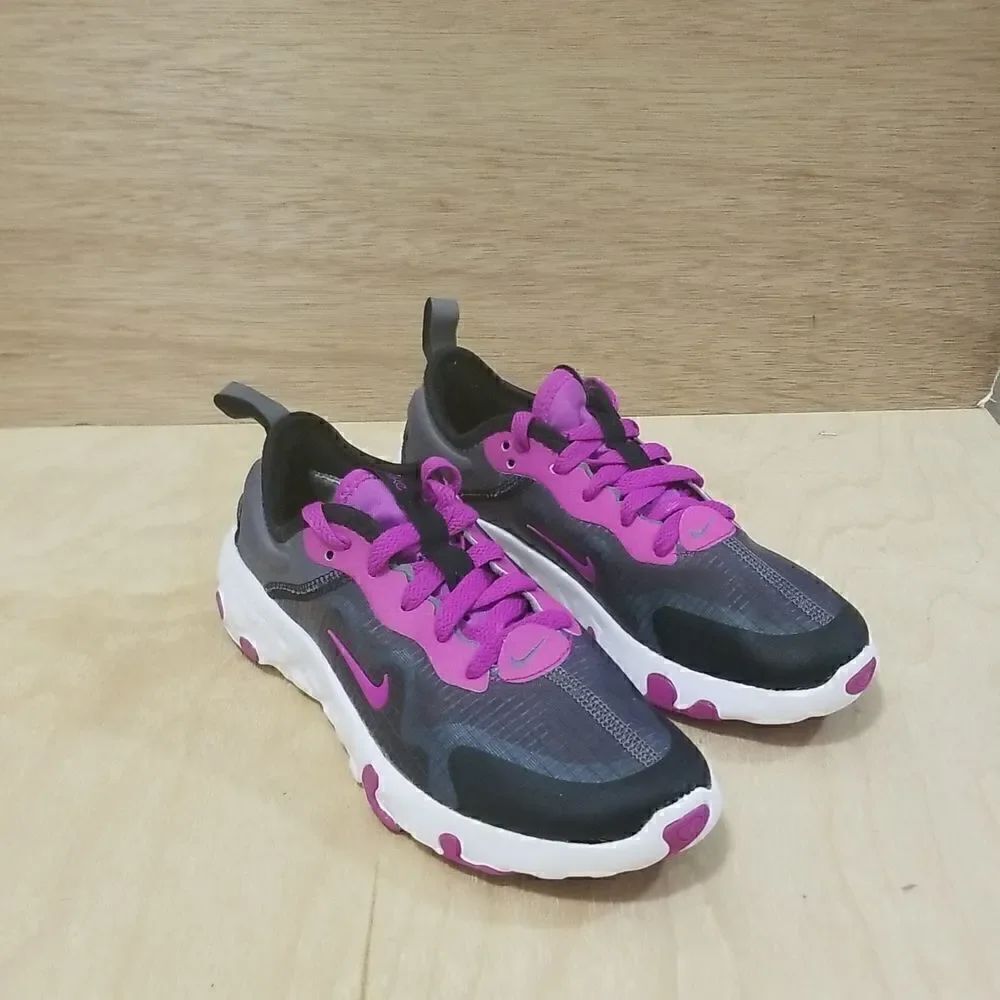 Nike Odyssey React  Gray/Purple White Running Shoes Sneakers Women’s Size 5